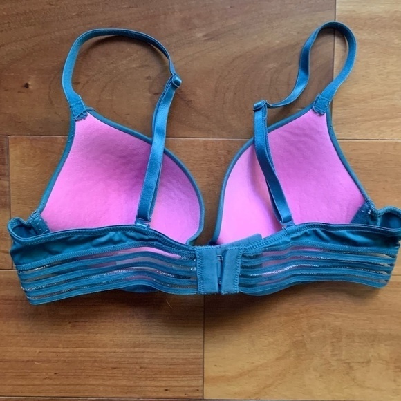 PINK Victoria’s Secret Bra - Picture 3 of 6